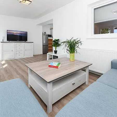 Haus Baumkrone Gross Holum