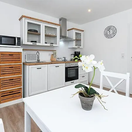 Haus Baumkrone Gross Holum